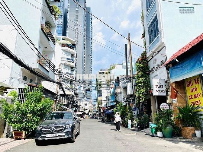Bán Gấp HXH Vip Nguyễn Trãi - Ngang 5x9m - 4 Tầng - 4PN- CHỈ HƠN 9 tỷ