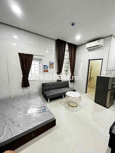 Căn hộ có cửa sổ thoáng đầy đủ nội thất ngay Lê Văn Chí,Ngã tư Thủ Đưc