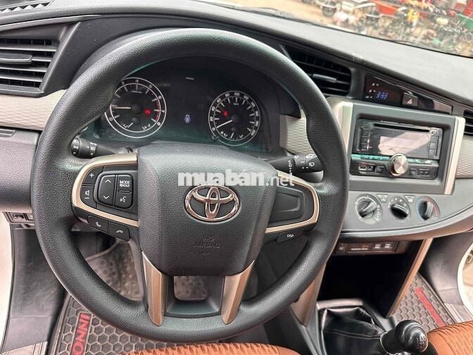 Toyota Innova 2016 2.0E - 82000 km