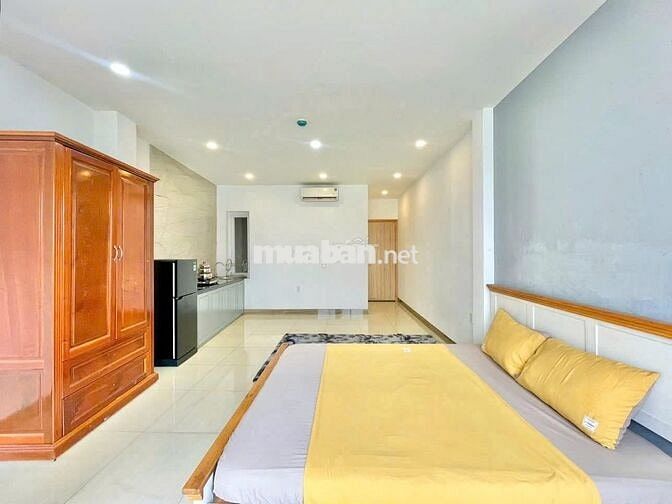 Căn hộ FULL nội thất ngay tại khu ẩm thực Phan Xích Long