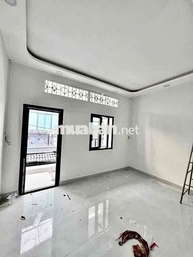 Ngay Nguyễn Sơn - DTSD 90m2 - 3PN - Nhà Mới