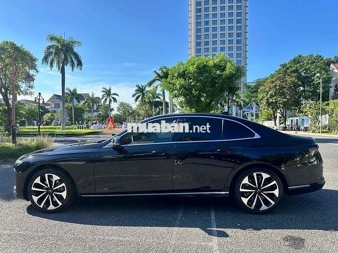 VinFast Lux A2.0 2019 Premium 2.0 AT - 62000 km