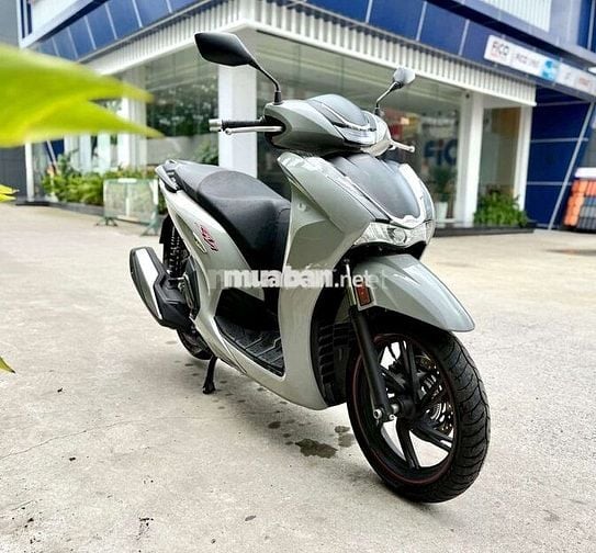 Cần bán SH350i  - chạy được 879km