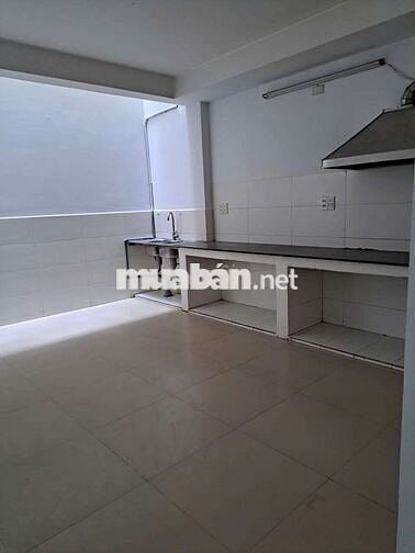 Cho thuê nguyên căn mới Sơn sửa, 5pn 4wc, hẻm xe tải thôg, p6 Gò vấp