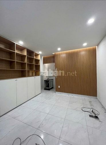 Cho thuê nhà 2 hẻm 3m(BG) Nguyễn Chí Thanh, P.4, Q.11 giá 12tr