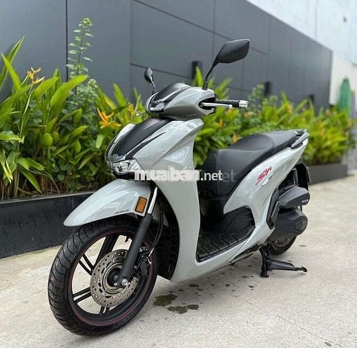 Cần bán SH350i  - chạy được 879km