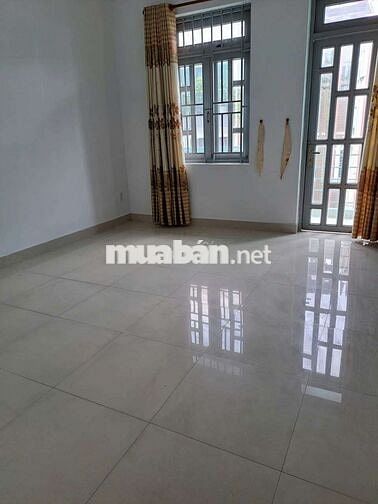 Cho thuê nguyên căn mới Sơn sửa, 5pn 4wc, hẻm xe tải thôg, p6 Gò vấp