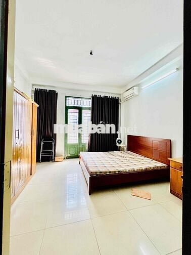 Nhà Hẻm 1/ Ngắn Ngay Cầu An Lộc DT 240m2 1Trệt 3Lầu 4Pn 5Wc Hẻm Tải