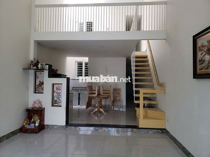 Cho thuê nhà nguyên căn, có sân đậu ô ở phường Tân Phong Biên Hoà