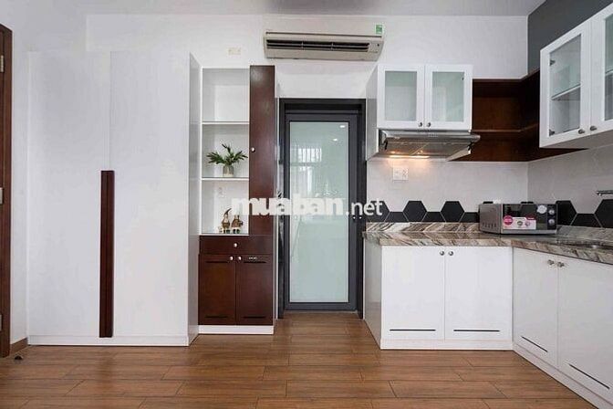 CHO THUÊ CĂN HỘ CAO CẤP FULL NỘI THẤT, BAN CÔNG TO , VIEW ĐẸP, QUẬN 3