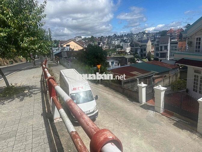 Cho thuê nhà đất 301m2 đang kinh doanh