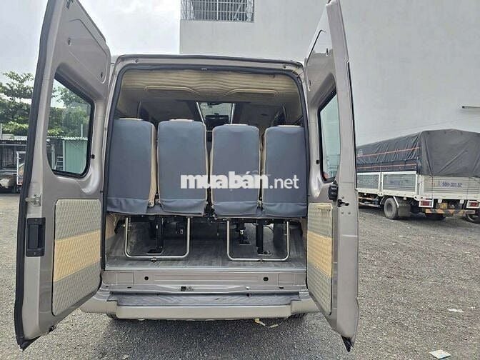 Cần bán xe fordtransit 2018 đưa rước nhân viên