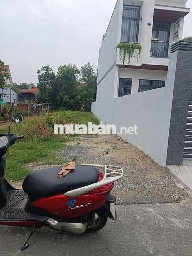 Bán đất mặt tiền oto vuông vức sổ trao tay