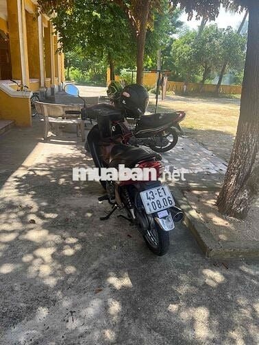 Nhà chật cần bán xe nguyên rin