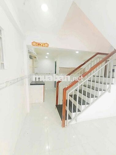 CĂN GÓC-HXH-3 TẦNG- MINH PHỤNG-Ở NGAY