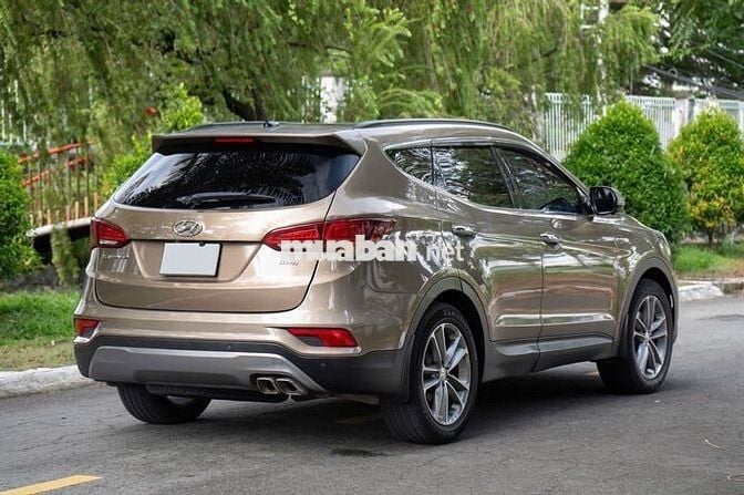 Hyundai Santa Fe 2017 2.4L 4WD - 80000 km