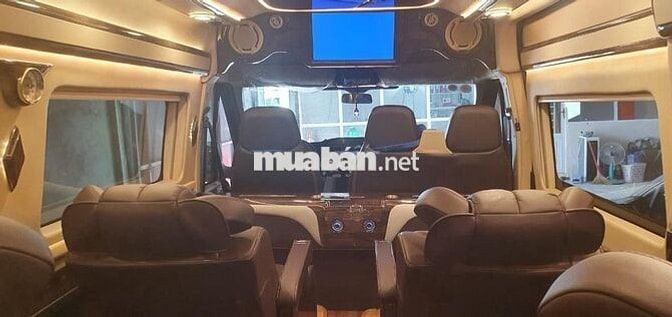 Ford Transit 2018 Limousine 10 ghế, màu đen