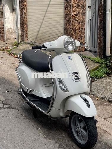 PIAGGIO VESPA trắng 2015 mới 95%