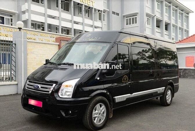 Ford Transit 2018 Limousine 10 ghế, màu đen