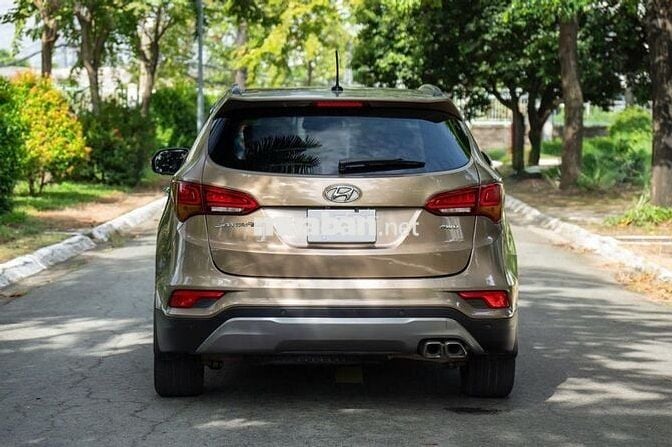 Hyundai Santa Fe 2017 2.4L 4WD - 80000 km