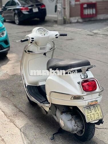 PIAGGIO VESPA trắng 2015 mới 95%