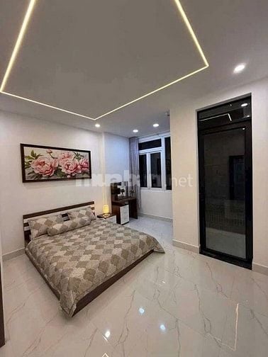 Tài chính dưới 4 Tỷ, Nhà Nguyễn Xí 72m2, 2 lầu, 4 PN. Ngay CC Thủy Lợi