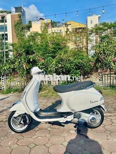 Vespa LX  ie 2011