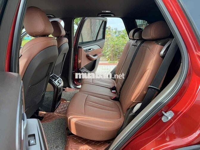 VinFast Lux SA2.0 2019 Premium 2.0 AT - 70000 km