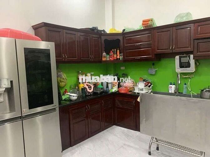 Ngay Siêu Thị Emart, Trường Việt Úc, 4 Tầng