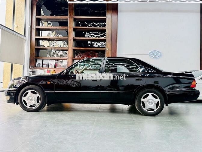 Lexus LS 1998  - 100000 km