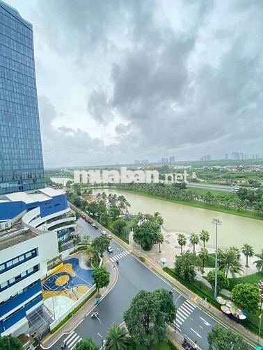 Bán căn 2PN full nội thất cao cấp, Đông Nam,Sổ sẵn Vinhomes Gia Lâm