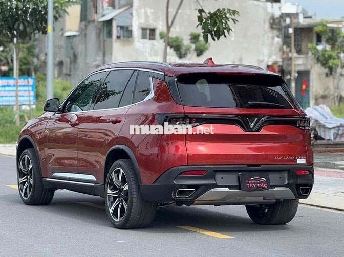 VinFast Lux SA2.0 2019 Premium 2.0 AT - 70000 km