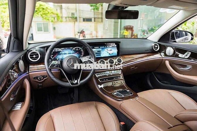 Mercedes Benz E200 Exclusive 2023 - Bank 90%