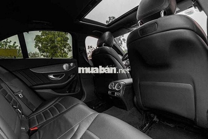C300_AMG model 2020 màu đen siêu ngầu siêu đẹp