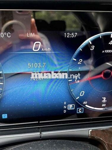 Mercedes Benz E200 Exclusive 2023 - Bank 90%