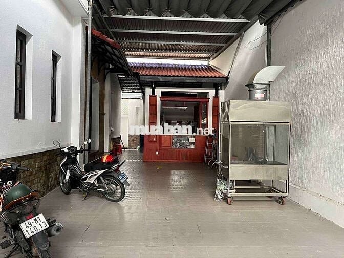 BIỆT THỰ 20X20M 1 TRỆT 2 LẦU GẦN CẦU THAM LƯƠNG GIÁ TỐT