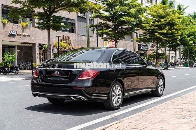 E200 Model 2019 màu đen nt nâu siêu đẹp giá tốt