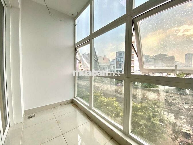 ⛅CHDV 2PN 40M2 FULL NỘI THẤT MỚI TOANH THANG MÁY MẶT TIỀN VẠN TƯỢNG Q5