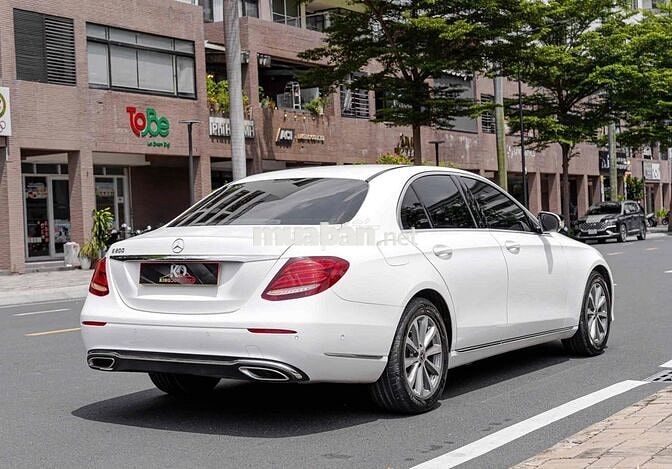 E200 Facelift - 2019 màu trắng/ nt nâu sang trọng