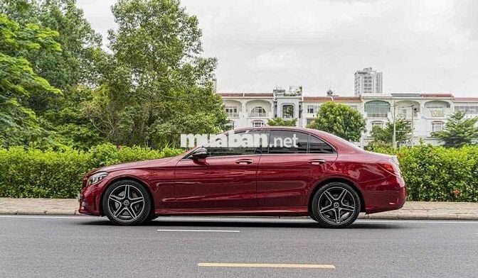 C300_AMG model 2020 màu đỏ cá nhân đẹp xuất sắc