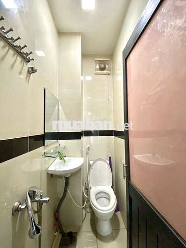 ⛅CHDV 2PN 40M2 FULL NỘI THẤT MỚI TOANH THANG MÁY MẶT TIỀN VẠN TƯỢNG Q5