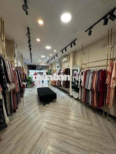 MẶT TIỀN PHAN VĂN TRỊ 3,5X17M GẦN CHỢ CÓ SÂN RỘNG CHO MỞ QUÁN ĂN,...