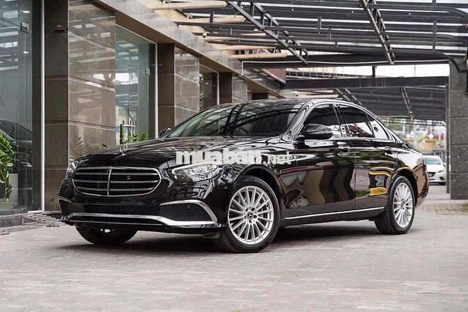 Mercedes Benz E200 Exclusive 2023 - Bank 90%