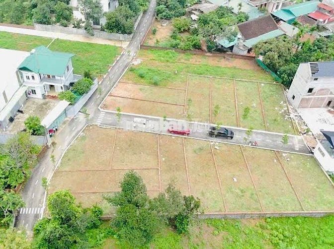 Bán Đất nền thổ cư Họa Lạc cách Đại Lộ Thăng Long (Ga Metro) 300m