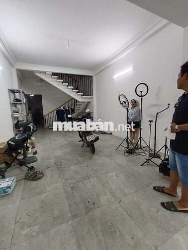 Cho thuê nhà 66m2 nở hậu ngang 4.2m hẻm xe hơi đường Nguyễn Văn Khối