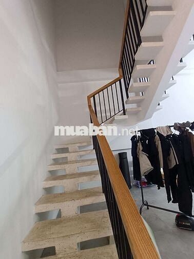 Cho thuê nhà 66m2 nở hậu ngang 4.2m hẻm xe hơi đường Nguyễn Văn Khối