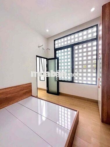 Nhà mới xây đầy đủ nội thất hẻm 311 Nguyễn Văn Cừ