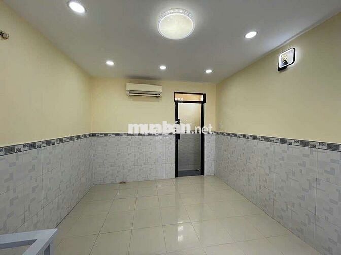 NHÀ 3 TẦNG ĐẸP — HUỲNH THIỆN LỘC PHƯỜNG HÒA THẠNH  (3m x 6m)