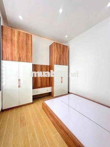 Nhà mới xây đầy đủ nội thất hẻm 311 Nguyễn Văn Cừ