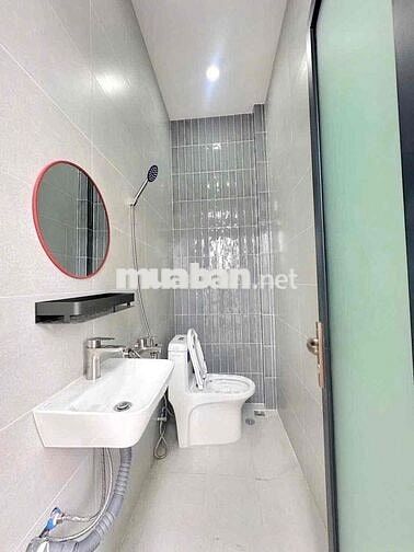 Nhà mới xây đầy đủ nội thất hẻm 311 Nguyễn Văn Cừ